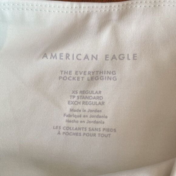 American Eagle, the everything pocket legging - Picture 2 of 4